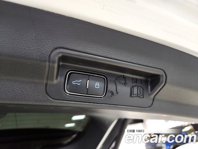 Ford Explorer (VI) 2.3 Platinum 4WD 2025 — фото 24