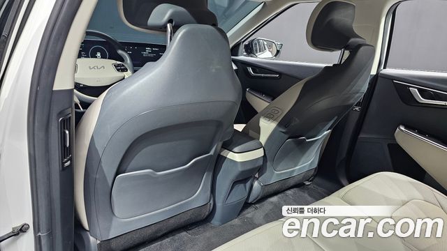 Kia EV6 Long Range Air 2022 — фото 31