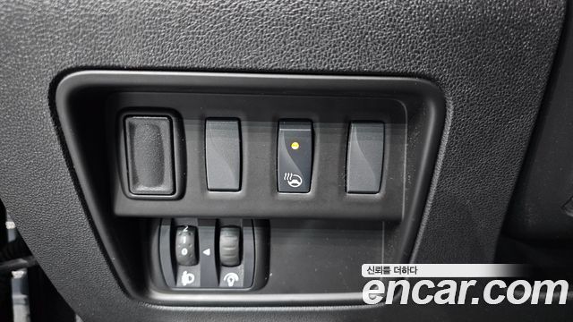 Renault Korea QM6 Diesel 2WD LE 2018 — фото 13