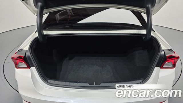 Kia K5 (III) 2.0 Trendy 2023 — фото 20