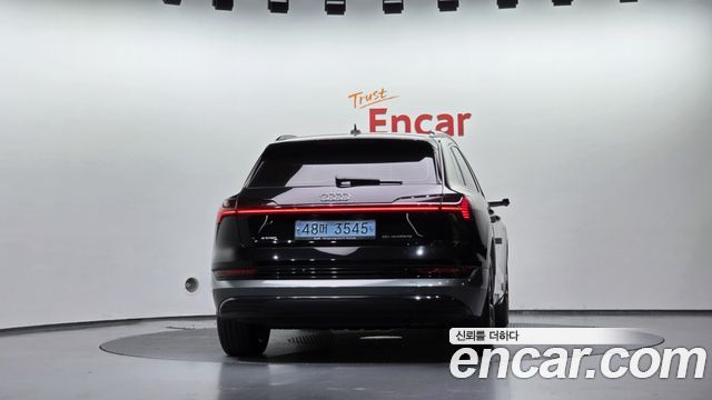 Audi e-tron 55 Quattro 2021 — фото 4