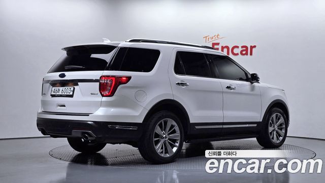 Ford Explorer 2.3 Limited 4WD 5th 2018 — фото 2