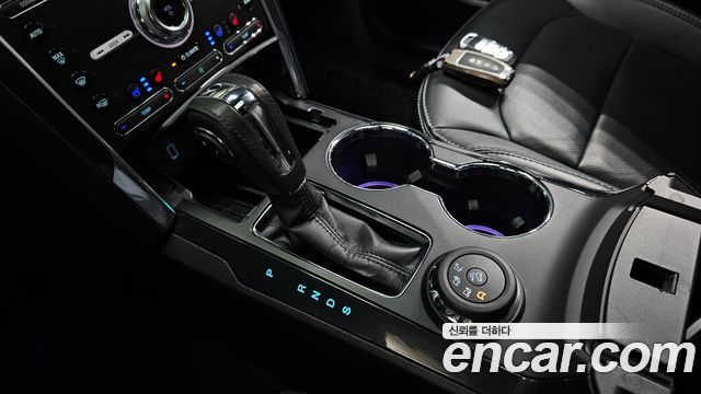 Ford Explorer 2.3 Limited 4WD 5th 2018 — фото 9