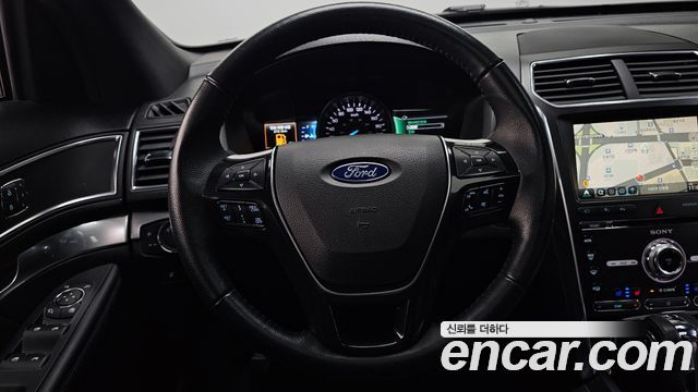 Ford Explorer 2.3 Limited 4WD 5th 2018 — фото 15