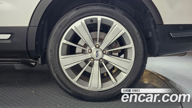 Ford Explorer 2.3 Limited 4WD 5th 2018 — фото 21