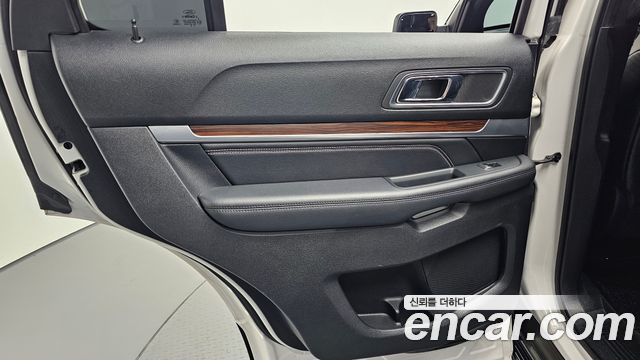Ford Explorer 2.3 Limited 4WD 5th 2018 — фото 25