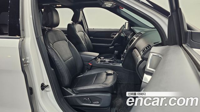Ford Explorer 2.3 Limited 4WD 5th 2018 — фото 26