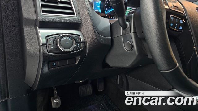Ford Explorer 2.3 Limited 4WD 5th 2018 — фото 29