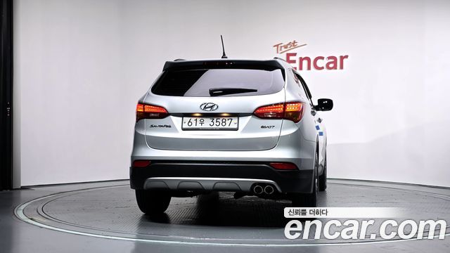Hyundai Santa Fe (DM) Diesel(e-VGT) 2.0 2WD Premium 2014 — фото 4