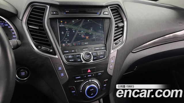 Hyundai Santa Fe (DM) Diesel(e-VGT) 2.0 2WD Premium 2014 — фото 13