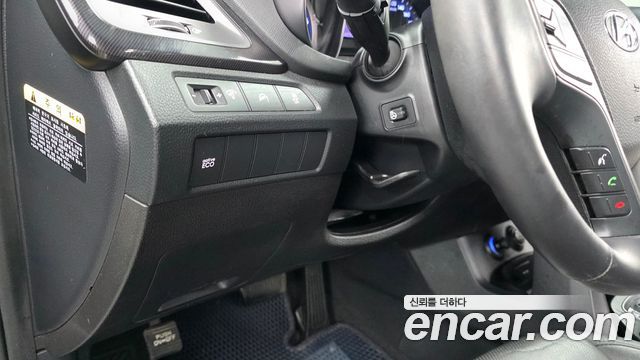 Hyundai Santa Fe (DM) Diesel(e-VGT) 2.0 2WD Premium 2014 — фото 17