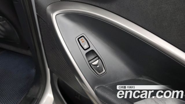 Hyundai Santa Fe (DM) Diesel(e-VGT) 2.0 2WD Premium 2014 — фото 19