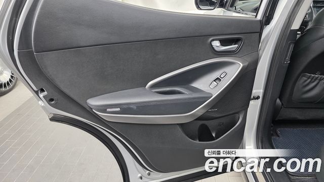 Hyundai Santa Fe (DM) Diesel(e-VGT) 2.0 2WD Premium 2014 — фото 25