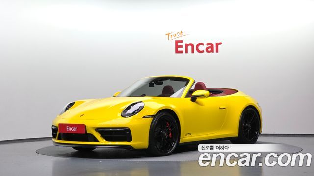 Porsche 911 (992) Carrera 4 GTS Cabriolet