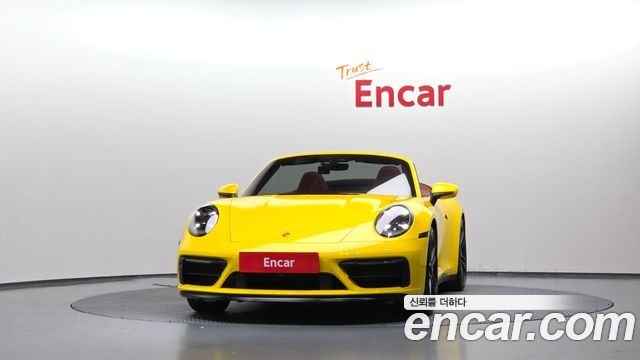 Porsche 911 (992) Carrera 4 GTS Cabriolet 2023 — фото 3