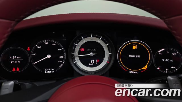 Porsche 911 (992) Carrera 4 GTS Cabriolet 2023 — фото 8