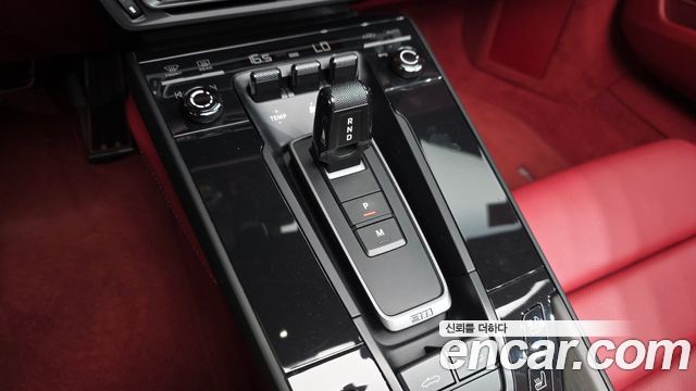 Porsche 911 (992) Carrera 4 GTS Cabriolet 2023 — фото 9