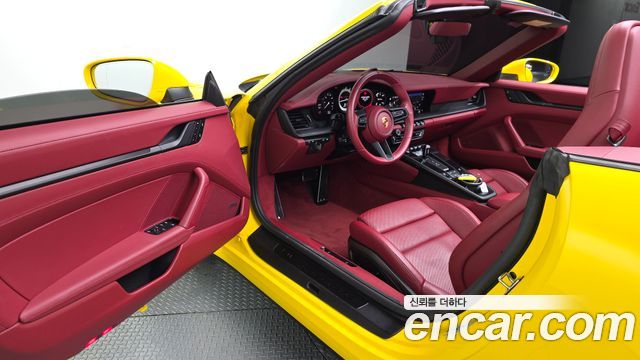 Porsche 911 (992) Carrera 4 GTS Cabriolet 2023 — фото 10