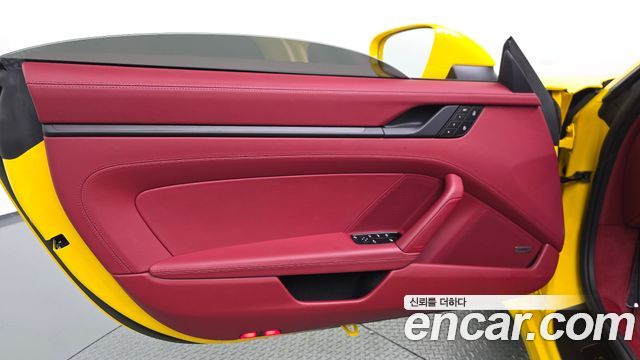 Porsche 911 (992) Carrera 4 GTS Cabriolet 2023 — фото 24