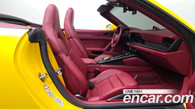 Porsche 911 (992) Carrera 4 GTS Cabriolet 2023 — фото 26