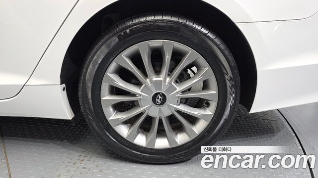 Hyundai Sonata (LF) 2.0 Smart 2015 — фото 5