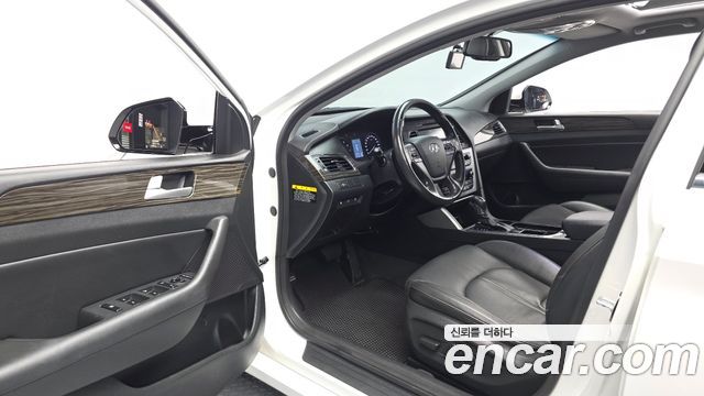Hyundai Sonata (LF) 2.0 Smart 2015 — фото 10