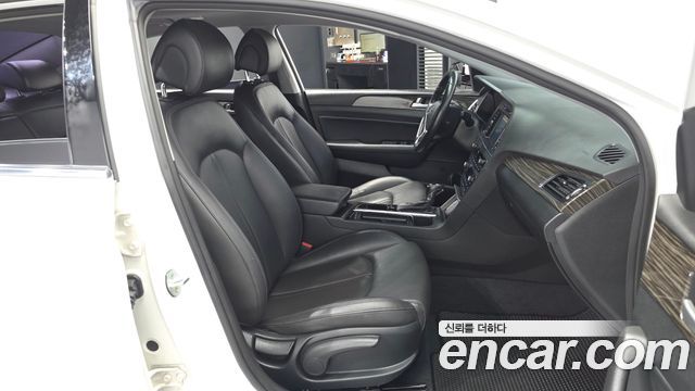 Hyundai Sonata (LF) 2.0 Smart 2015 — фото 11