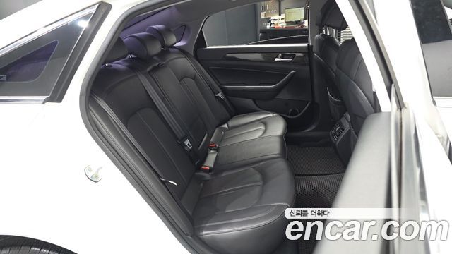 Hyundai Sonata (LF) 2.0 Smart 2015 — фото 12