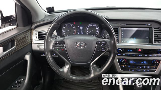 Hyundai Sonata (LF) 2.0 Smart 2015 — фото 14