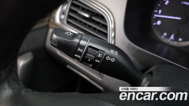 Hyundai Sonata (LF) 2.0 Smart 2015 — фото 19
