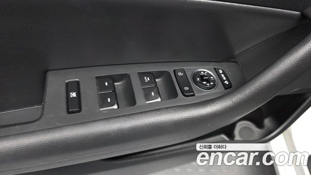 Hyundai Sonata (LF) 2.0 Smart 2015 — фото 29