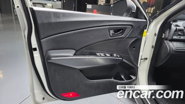 KG Mobility (SsangYong) Tivoli Armor VX 2WD 2018 — фото 24