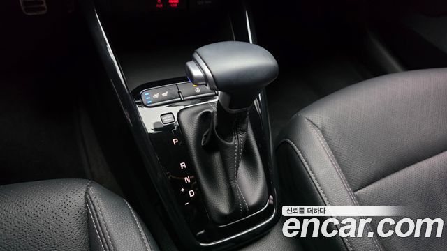 Kia Stonic 1.4 Prestige 2019 — фото 9