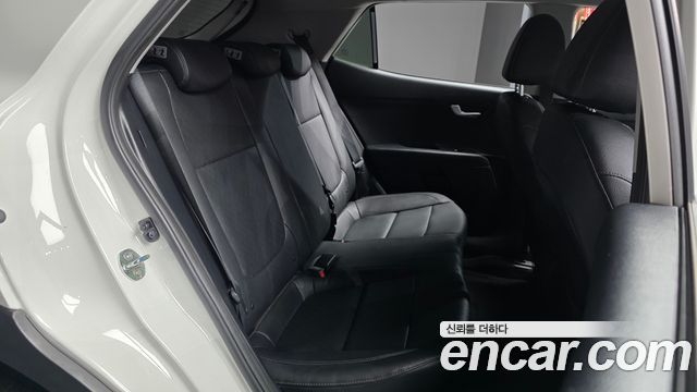Kia Stonic 1.4 Prestige 2019 — фото 12