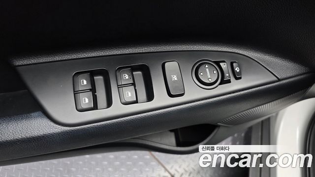 Kia Stonic 1.4 Prestige 2019 — фото 29
