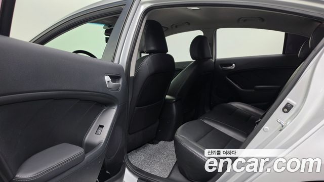 Kia K3 Diesel Luxury 2015 — фото 17