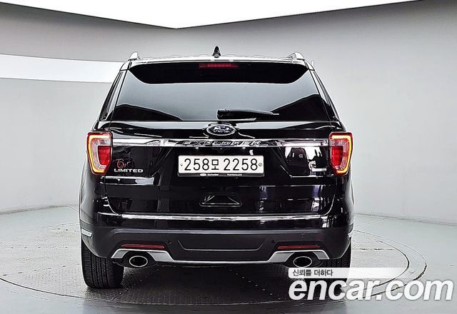 Ford Explorer 2.3 Limited 4WD 5th 2018 — фото 4