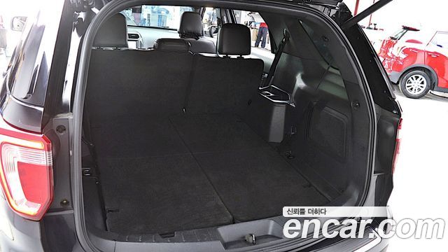 Ford Explorer 2.3 Limited 4WD 5th 2018 — фото 6