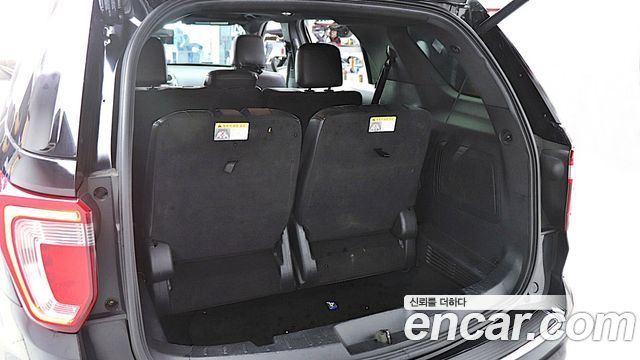 Ford Explorer 2.3 Limited 4WD 5th 2018 — фото 7