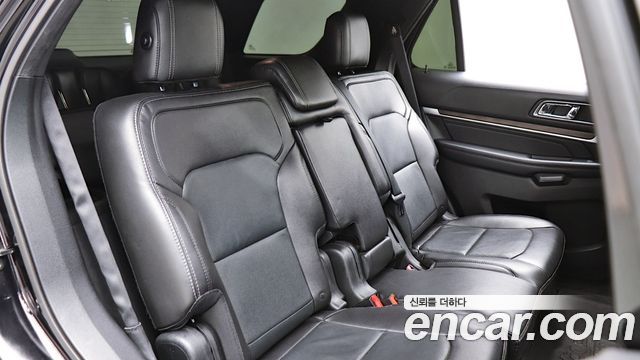 Ford Explorer 2.3 Limited 4WD 5th 2018 — фото 17