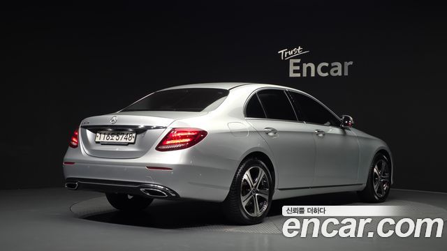 Mercedes-Benz E-Class (W213) E220d Avantgarde 2019 — фото 2