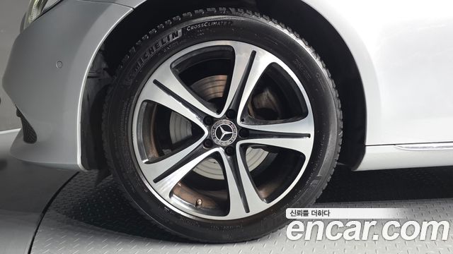 Mercedes-Benz E-Class (W213) E220d Avantgarde 2019 — фото 5