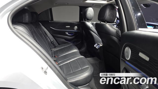 Mercedes-Benz E-Class (W213) E220d Avantgarde 2019 — фото 12