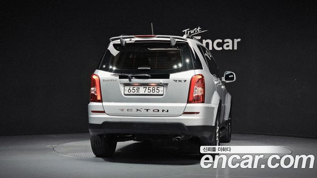 KG Mobility (SsangYong) Rexton W 2.0 4WD RX7 Prestige 2014 — фото 4