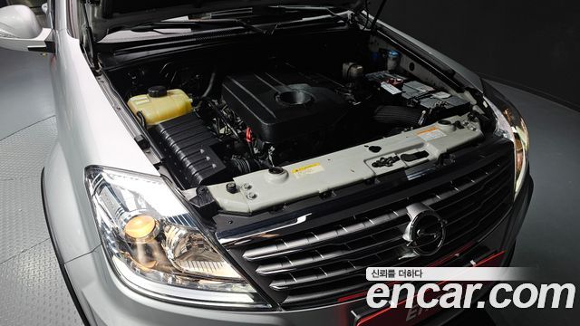 KG Mobility (SsangYong) Rexton W 2.0 4WD RX7 Prestige 2014 — фото 6