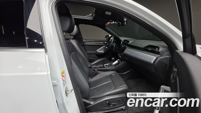 Audi Q3 (F3) 35 TDI Premium 2023 — фото 10