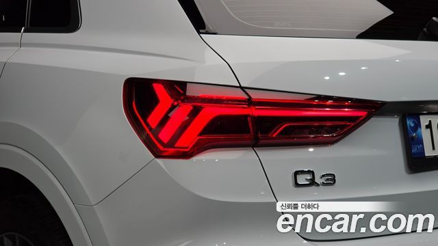 Audi Q3 (F3) 35 TDI Premium 2023 — фото 23