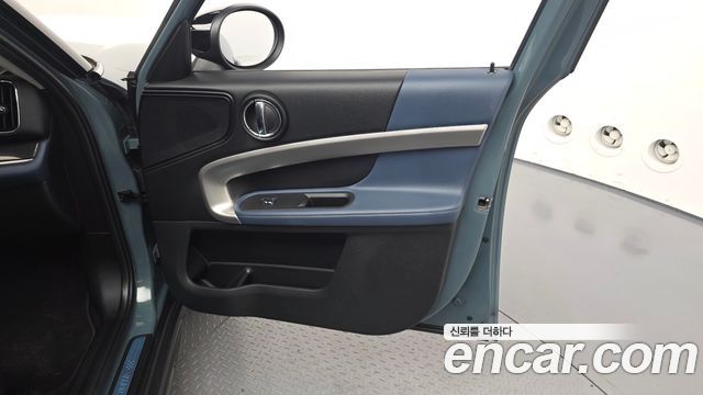 MINI Cooper S Countryman ALL4 Classic 2nd 2023 — фото 24