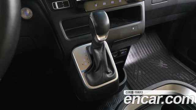 Hyundai Staria Cargo 5-Seater Modern 2023 — фото 9