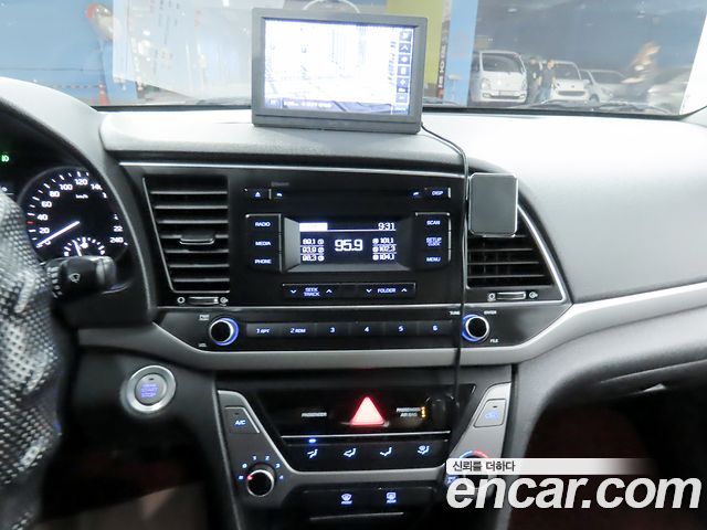 Hyundai Avante (AD) 1.6 GDI Value Plus 2018 — фото 16